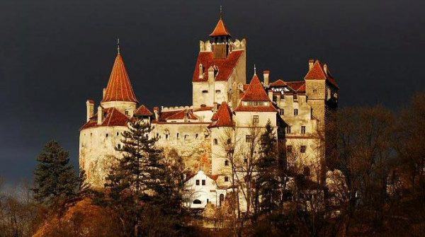 Dracula's Castle / BranCastle.ro