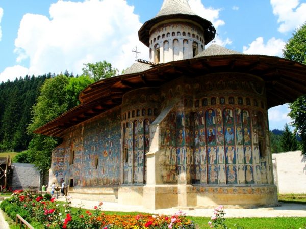 Voronet monastery / Flickr