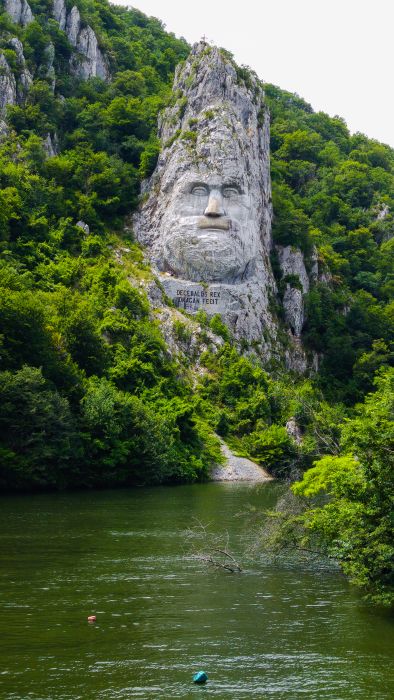 decebalus statue orsova