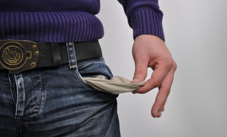 living on 1500 per month in romania