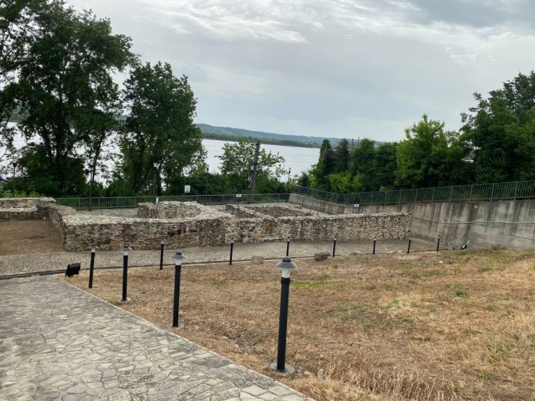 Drobeta Museum Danube view