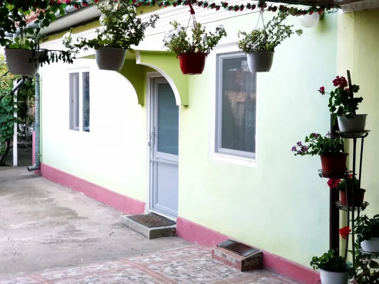 corabia house