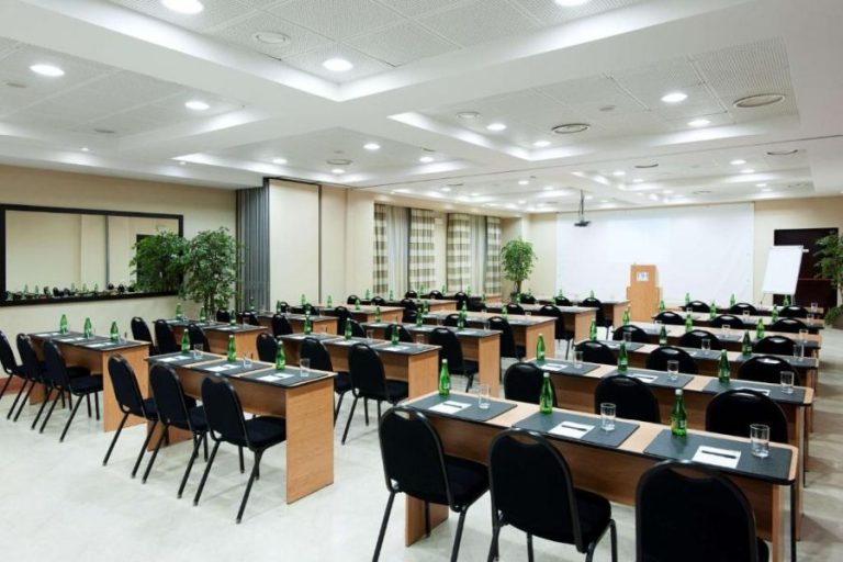 nh timisoara conference room