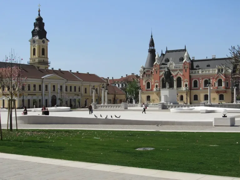 oradea unirii square