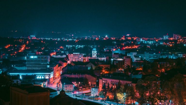 cluj napoca at night