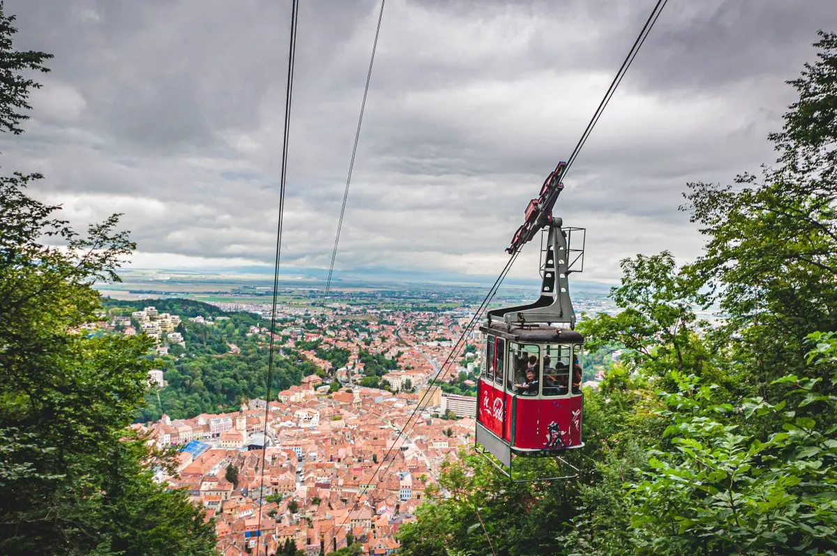 pros and cons of living in brasov