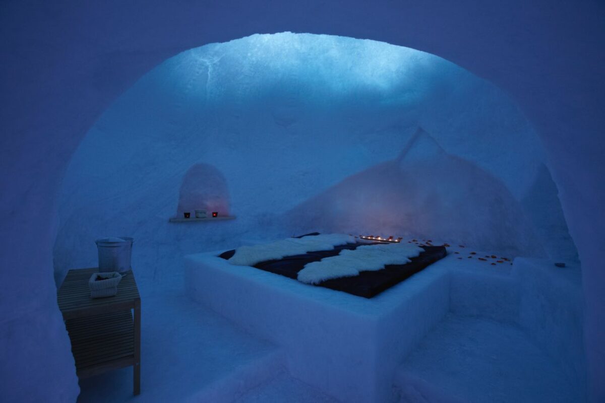 ice hotel in Romania