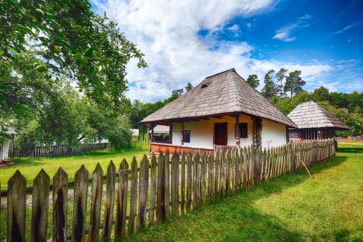 traditional houses in Romania