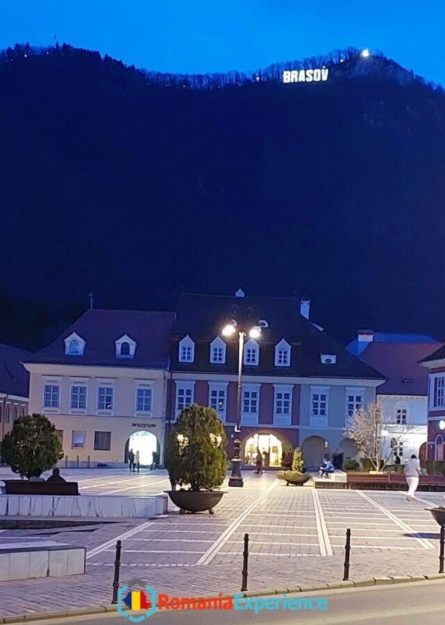 Night view of the Brasov Sign on Tampa Hill