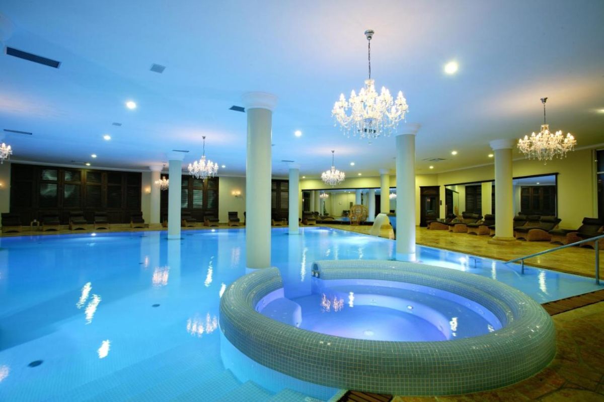 Arena Regia Hotel indoor pool