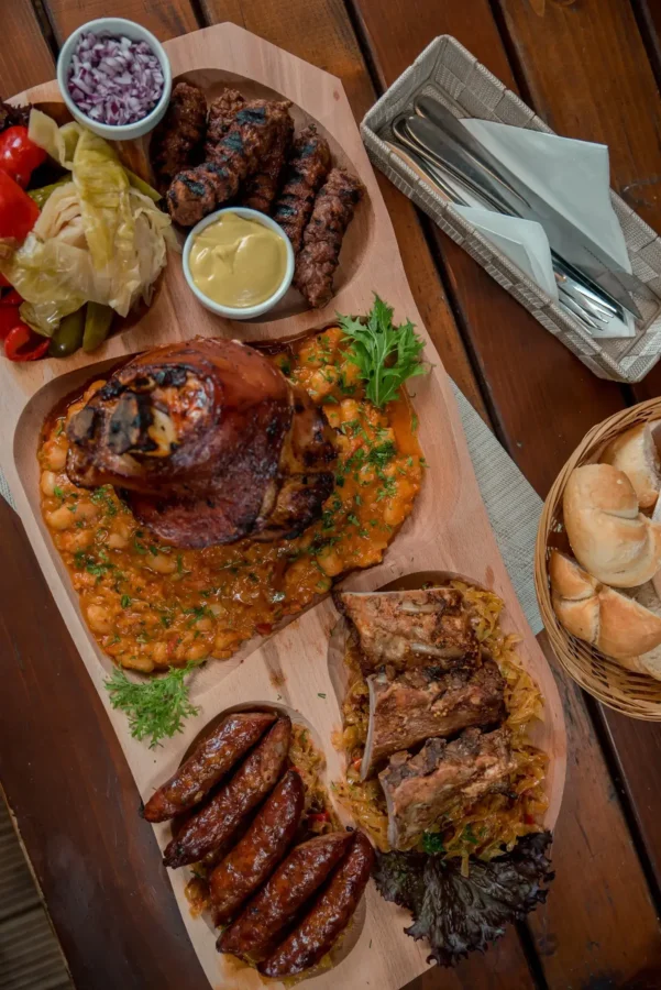 Platter at Gradina Banteana