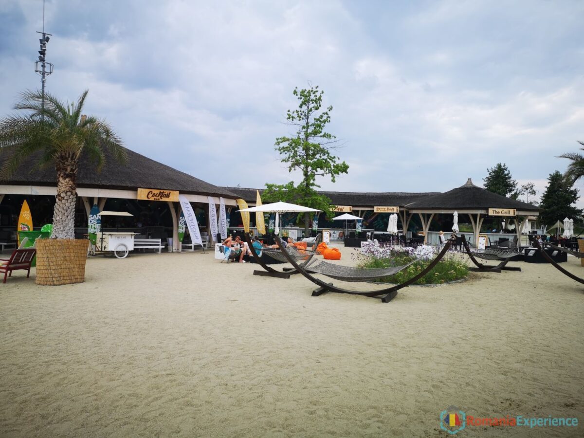 Therme Bucharest Outdoors Area The Palm