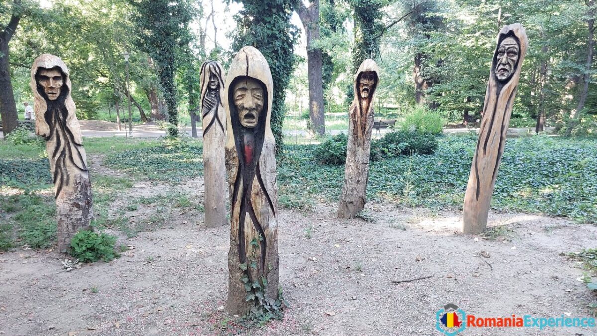 Spooky statues in Craiova Botanical Garden