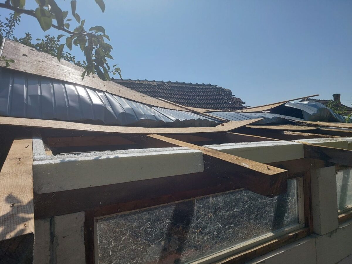 close up view of the destroyed roof