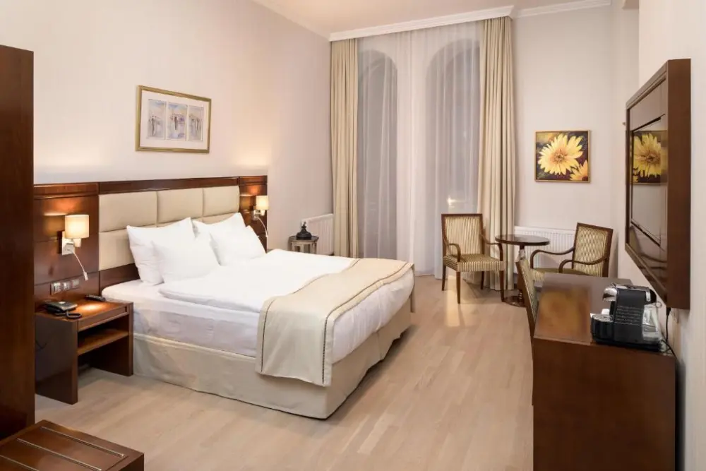 Concorde Room