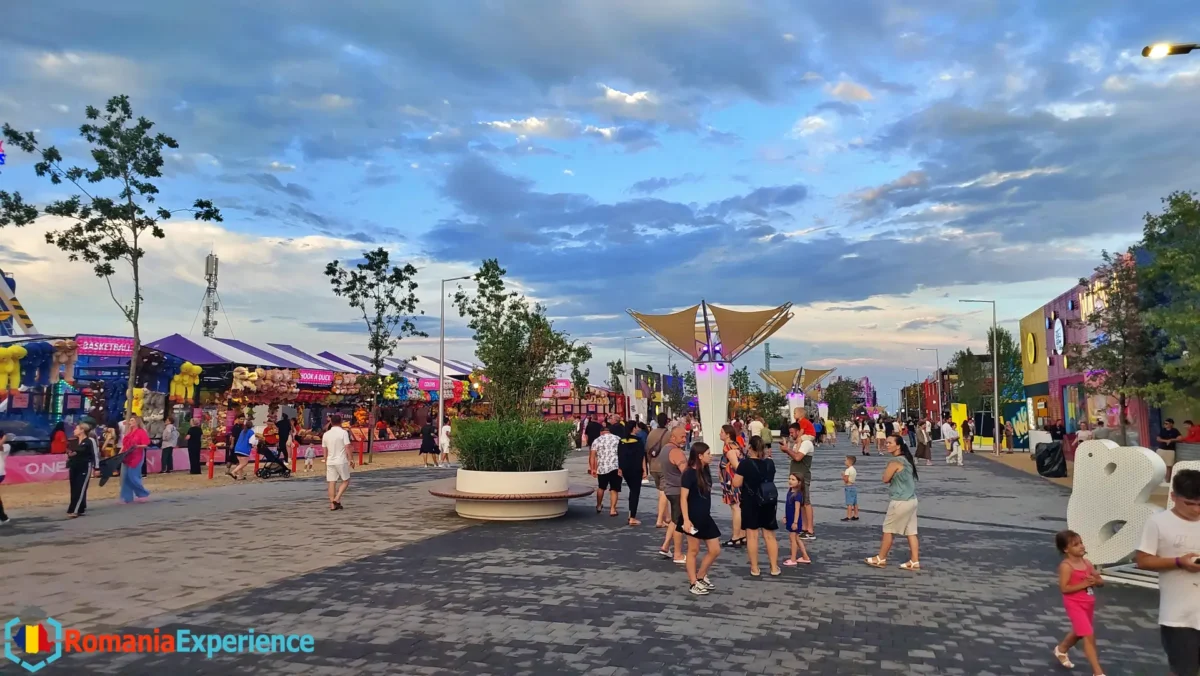 Food and Shops area at Nibiru